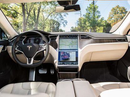 Los Tesla se actualizan para evitar 'golpes de calor' en su interior