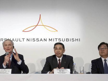 El presidente de Renault, Jean-Dominique Senard,el consejero delegado de Nissan, Hiroto Saikawa, y el presidente de Mitsubishi Motors, Osamu Masuko en una foto de archivo