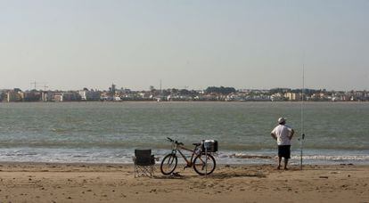 Vista de Sanlúcar de Barrameda (Cádiz) desde Doñana.