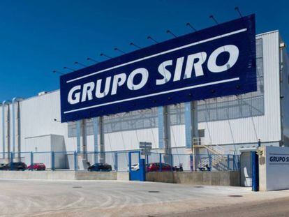 Maroto avanza una mejora del preacuerdo con Siro que salvará 1.700 empleos