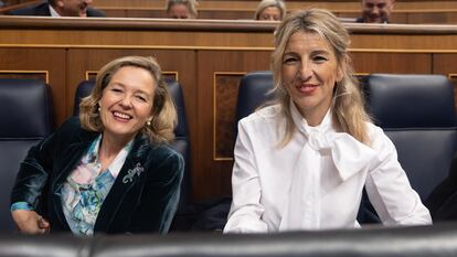 Nadia Calviño y Yolanda Díaz, el 13 de diciembre en el Congreso.