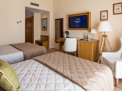 Interior de una de las habitaciones del Hotel PortAventura, de cuya reforma se ha encargado El Corte Ingl&eacute;s Empresas.