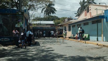 La entrada al hospital Alemán Nicaragüense, uno de los principales centros destinados por el Gobierno de Ortega.