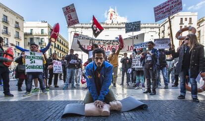 La protesta dels socorristes de Creu Roja. 