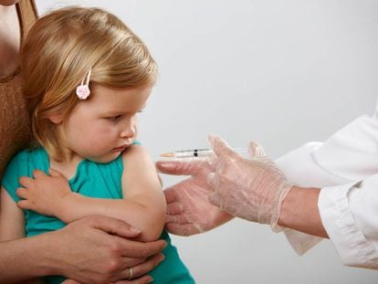 Francia establece la vacunación obligatoria para 11 enfermedades