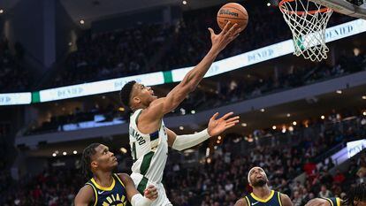 Antetokounmpo, ante los Pacers.