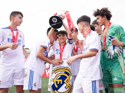 Los jugadores del Real Madrid celebran la victoria en la última edición internacional de LaLiga Promises Santander.