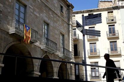 L'estelada penjada a l'Ajuntament de Manresa avui.