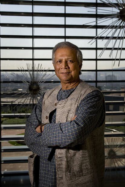 Yunus ha emprendido 40 negocios sociales en Bangladesh.