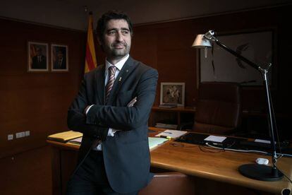 Jordi Puigneró, conseller de Polítiques Digitals i Administració Pública, al seu despatx.