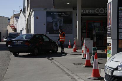Collapse of the Repsol collection system during the first day of the fuel discount.