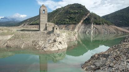 Panorámica del embalse de Mediano, en la provincia de Huesca, al 13% de su capacidad, el pasado 14 de septiembre.