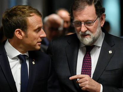 El presidente francés, Emmanuel Macron, y el español Mariano Rajoy.