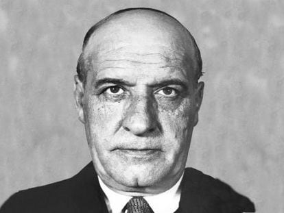 Jos&eacute; Ortega y Gasset, retratado por Jos&eacute; Limeses y Antonio M. Saralegui.