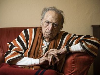 El escritor cumple 90 años. Premio Cervantes en 2004, es uno de los mejores prosistas del castellano