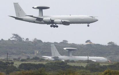 Aviones de la fuerza aérea estadounidense en la base británica de Akrotiri en Chipre