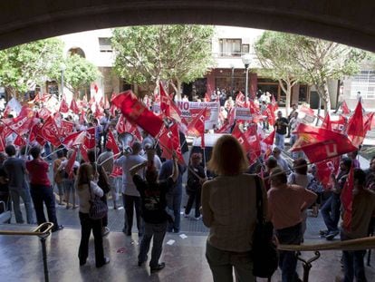 Protesta de empleados p&uacute;blicos en Palma de Mallorca en 2010.