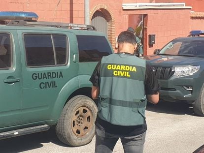 Agentes de la Guardia Civil en Cádiz, en una imagen de archivo.