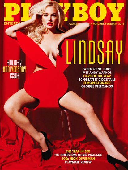 Lindsay Lohan (casi irreconocible en la imagen) fue conejita Playboy a principios de este año.
