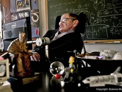 Stephen Hawking en su despacho de la Universidad de Cambridge en 2011.