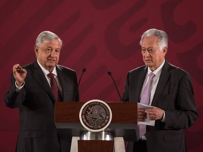 Bartlett y Lópeoz Obrador, en una coferencia mañanera