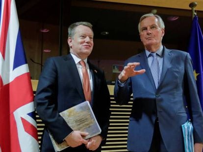 El negociador para el Brexit de la UE, Michel Barnier, con el negociador británico, David Frost.