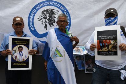 Una manifestación contra la represión en Nicaragua, este 19 de agosto, ante la embajada nicaragüense en Costa Rica.