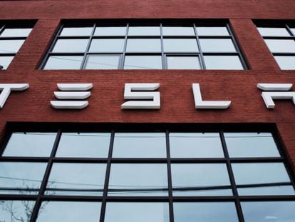 Cómo revoluciona la batería de Tesla el modelo de energía en EE UU