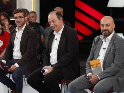 De derecha a izquierda los directores de medios p&uacute;blicos: Sa&uuml;l Gordillo de Catalunya Radio, Vicent Sanchis, de TV3 y Marc Colomer de ACN.
 