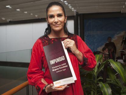 La periodista Lydia Cacho este mi&eacute;rcoles en la presentaci&oacute;n del informe.