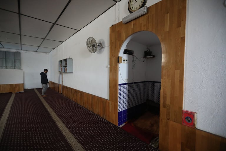Sala de oración de la mezquita de El Vendrell (Tarragona).