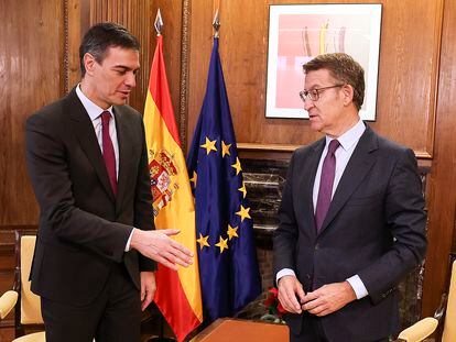 Reunión entre Pedro Sánchez y Alberto Núñez Feijóo en el Congreso este viernes.