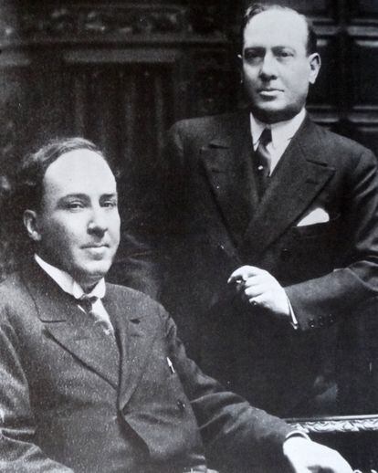 Antonio Machado (a la izquierda) y su hermano Manuel Machado.