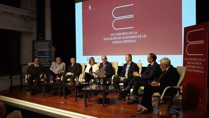 Mesa redonda sobre la edición en español en el Congreso de las Academias de la Lengua.