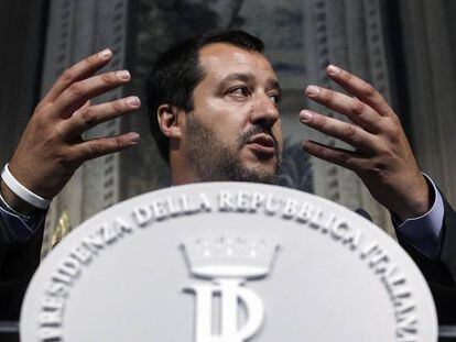 El líder de la Liga Norte, Matteo Salvini, habla durante una rueda de prensa tras su reunión con el presidente italiano, Sergio Mattarella, el lunes 14 de mayo.  