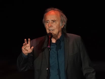 El cantautor Joan Manuel Serrat, en una actuación en México. / MARCO UGARTE (AP)