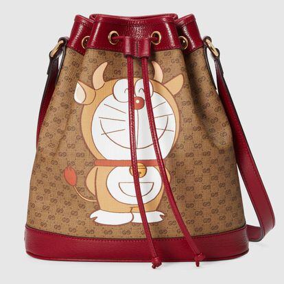 Un bolso de la colección de Gucci x Doraemon.