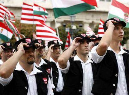 Miembros del brazo paramilitar de Jobbik, en 2007.