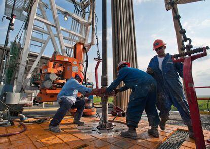 Trabajadores de la empresa de perforación Orion, en Texas.