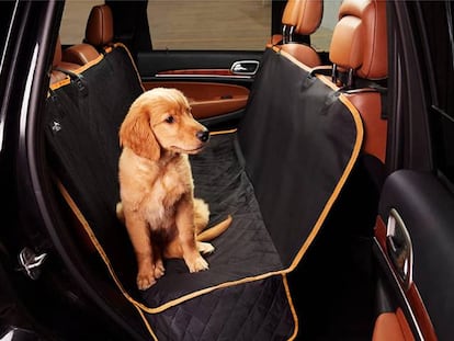 Evita el pelo de tu mascota con el cubreasientos para perro