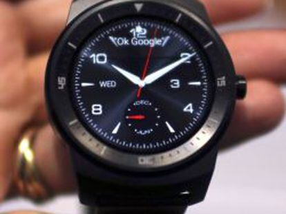 El ‘smartwatch’ de LG, el G Watch R saldrá a la venta en octubre