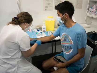 Inicio de la campaña de vacunacion contra la Viruela del Mono en la Fira de Barcelona.