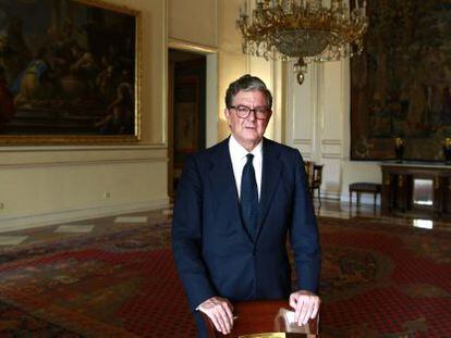 Perez Armiñan, nuevo Presidente de Patrimonio Nacional, posa en el Palacio Real de Madrid.