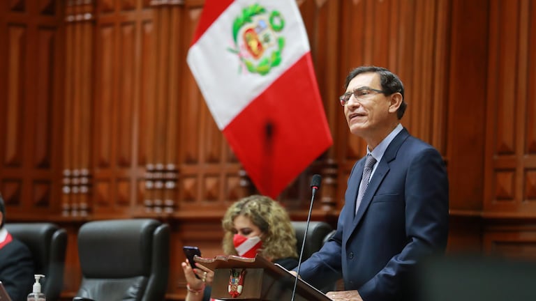 El Congreso de Perú destituye al presidente Martín Vizcarra por supuesta  recepción de sobornos | Internacional | EL PAÍS