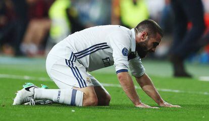 Lesi&oacute;n de Carvajal durante el partido de ida de las semifinales de la Champions