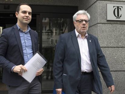 El delegado de la EMVS, Francisco L&oacute;pez Barquero, y el concejal de Urbanismo, Jos&eacute; Manuel Calvo, hoy en el Tribunal de Cuentas.
 