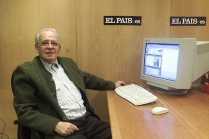 Luis Ruiz de Gopegui, durante una entrevista digital con los lectores de 'El País' en 2001.