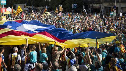 La manifestación de la Diada entre Gran Via y Rambla Catalunya.