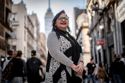 Norma Lucía Piña Hernández en la calle Madero de Ciudad de México. 