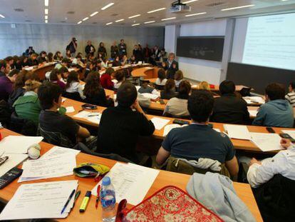 Vista de un aula del Campus de Esade, dise&ntilde;ado y construido bajo los criterios del Plan Bolonia, en Sant Cugat del Vall&egrave;s, Barcelona